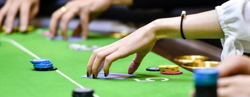 Meja Taruhan Kecil Poker